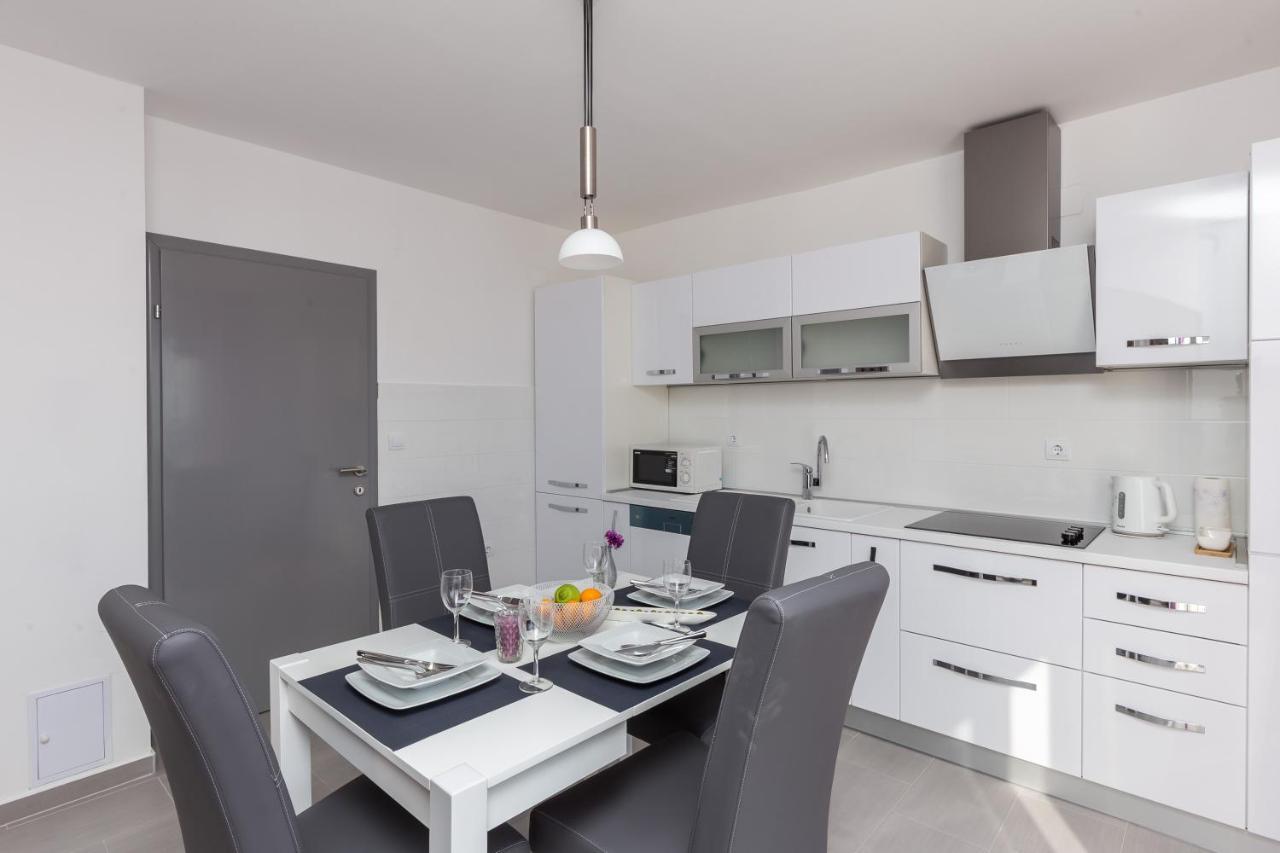 Apartments Villa Enzian Mlini Eksteriør bilde